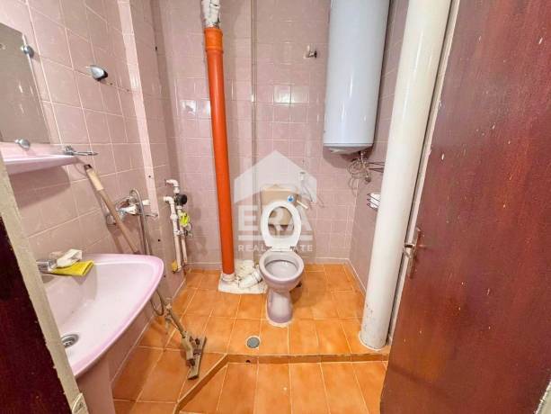 Двустаен апартамент за продажба кв. Пети полк, гр. Шумен