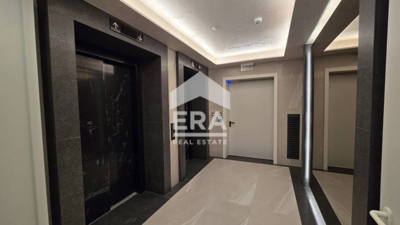 Тристаен апартамент за продажба в кв. Кръстова вада, София
