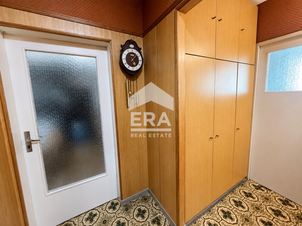 Четиристаен апартамент за продажба в кв. Родина 1, Русе