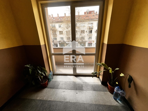 САМО В ЕРА! ЕРА ПЛЕВЕН СИТИ предлага за продажба двустаен апартамент в Идеален център на гр. Плевен
