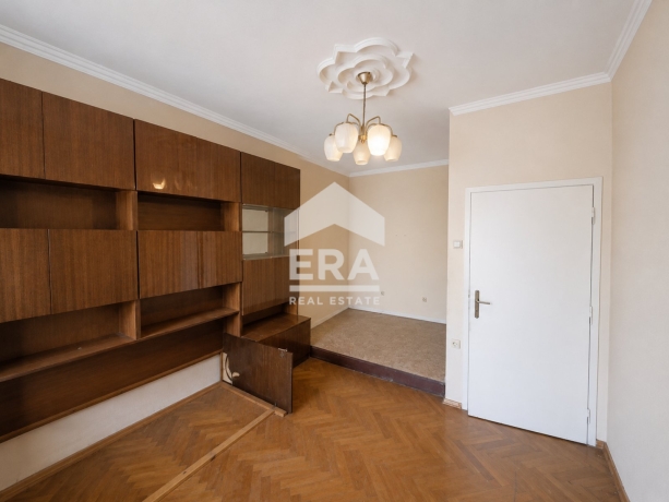 САМО В ЕРА! ЕРА ПЛЕВЕН СИТИ предлага за продажба двустаен апартамент в Идеален център на гр. Плевен