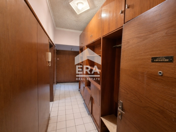 САМО В ЕРА! ЕРА ПЛЕВЕН СИТИ предлага за продажба двустаен апартамент в Идеален център на гр. Плевен
