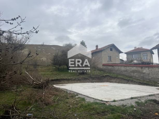 Продава се парцел в с. Мещица, обл. Перник