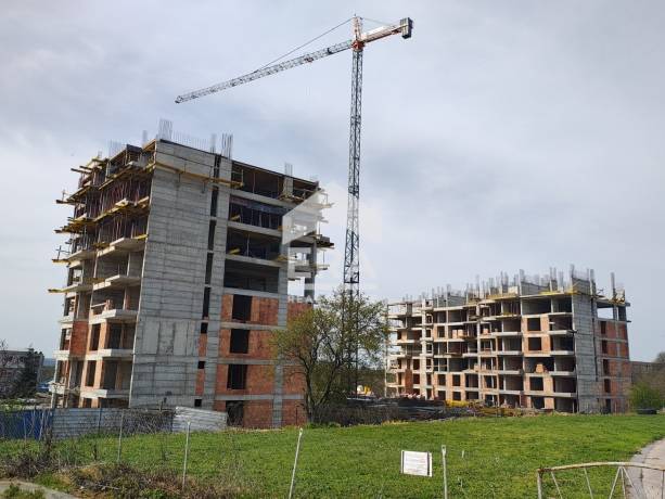 Двустаен южен апартамент за продажба, в новострояща се сграда в кв. Младост 2, Варна