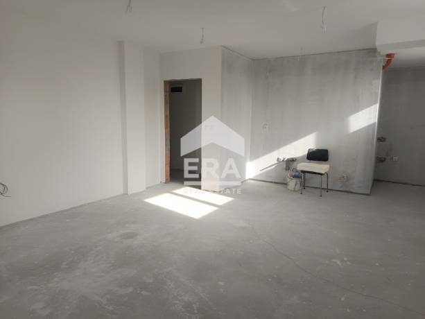 Офис в нова сграда с Акт 16 в местност "Пчелина", за продажба, със застроена площ от 67,88 кв.м