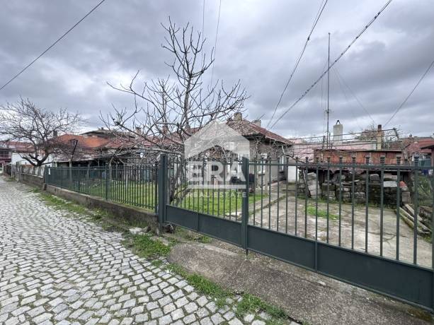 ЕКСКЛУЗИВНО! ЕРА ДРЪСТЪР предлага за продажба къща в района на "Трите бъчви" - гр. Силистра!