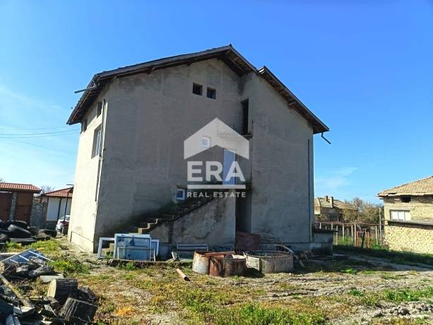 Самостоятелна къща за продажба гр. Плиска, област Шумен