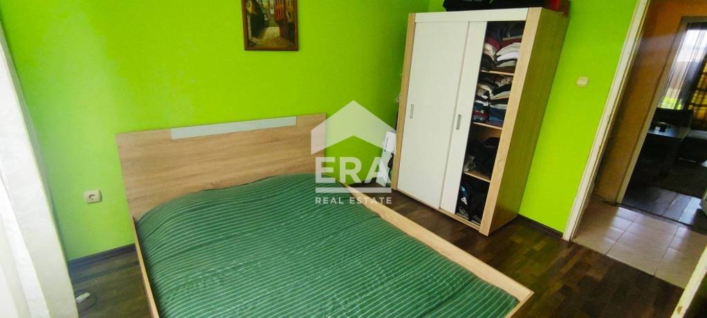ЕРА ХОУМ продава апартамент в района на панаира