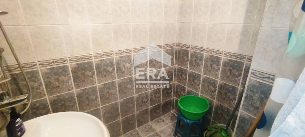 ЕРА ХОУМ продава апартамент в района на панаира