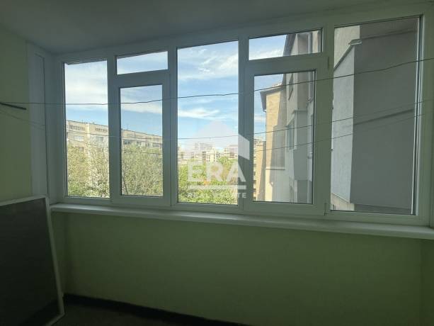 Четиристаен апартамент за продажба в Широк център, Русе