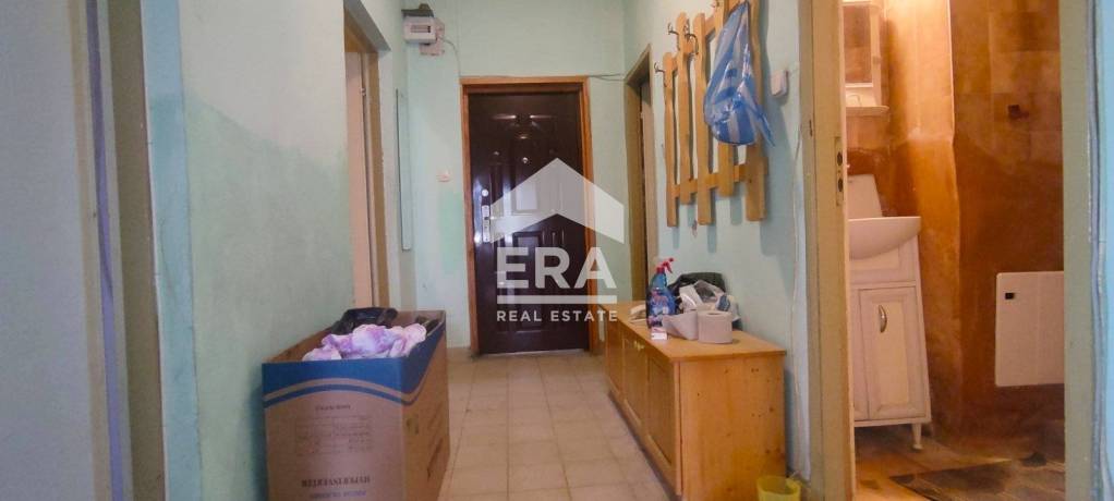 ЕРА ХОУМ продава тристаен апартамент на ТОП ЛОКАЦИЯ