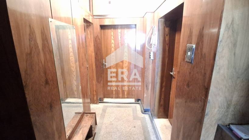 Тристаен апартамент за продажба в кв. Дружба 1, Русе