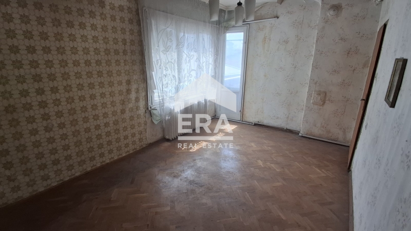 Тристаен апартамент за продажба в кв. Дружба 1, Русе