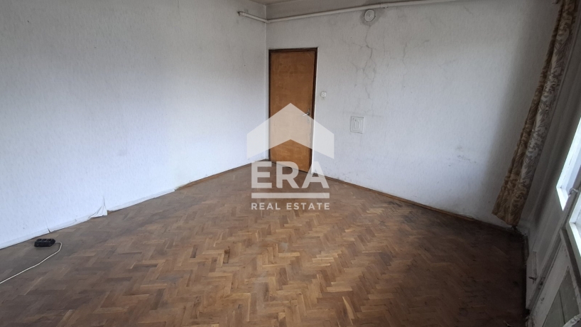 Тристаен апартамент за продажба в кв. Дружба 1, Русе