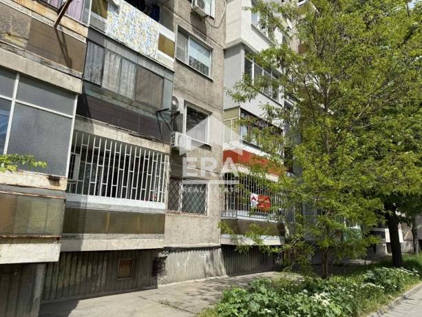 Едностаен апартамент в ж.к. Родина 2
