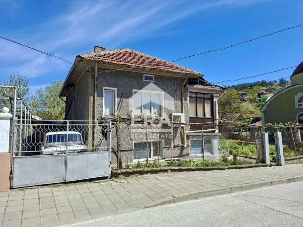 Къща за продажба в гр. Никопол, област Плевен