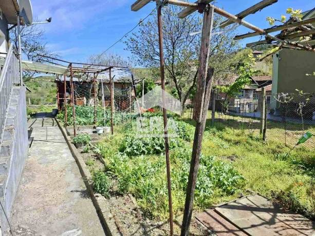 Къща за продажба в гр. Никопол, област Плевен