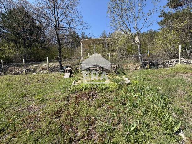 Парцел с морска панорама в м-ст Манастирски рид град Варна