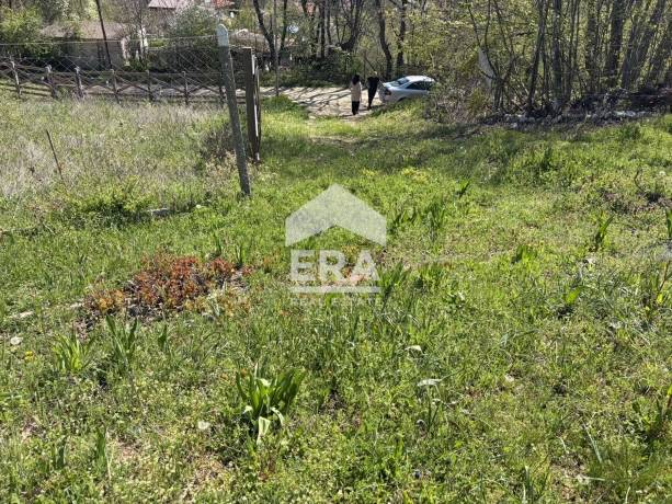 Парцел с морска панорама в м-ст Манастирски рид град Варна
