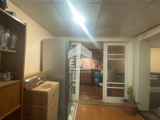 Къща за продажба във Ветрино, област Варна