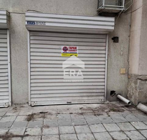 Партерен гараж, завършен до ключ, за продажба, с лице към улица, в района на Зимно кино Тракия, Варна, в близост до ОУ Цар Симеон I