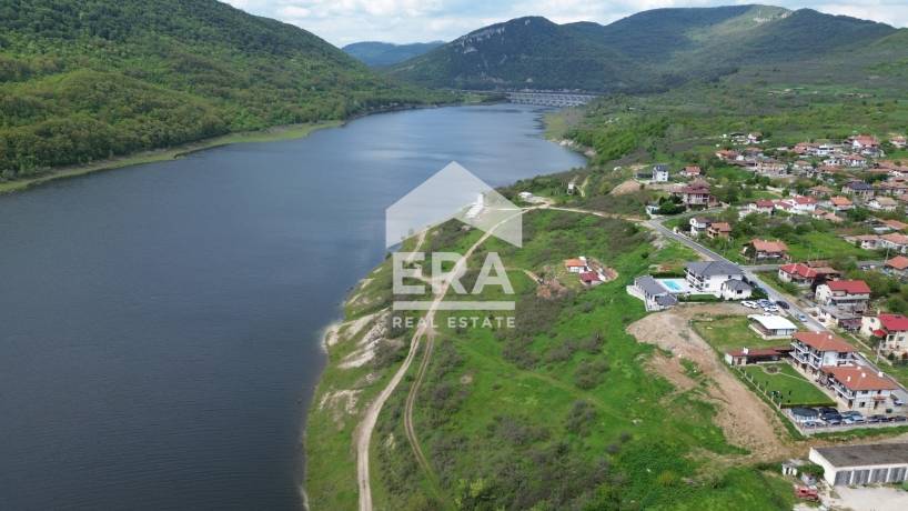 Ексклузивен, голям, терасиран, поземлен имот за продажба, на брега на язовир Цонево, в с. Аспарухово, общ. Дългопол, обл. Варна