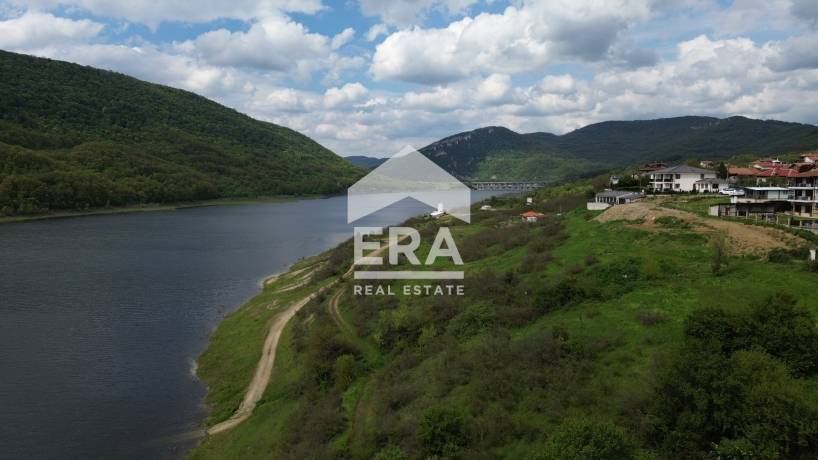 Ексклузивен, голям, терасиран, поземлен имот за продажба, на брега на язовир Цонево, в с. Аспарухово, общ. Дългопол, обл. Варна
