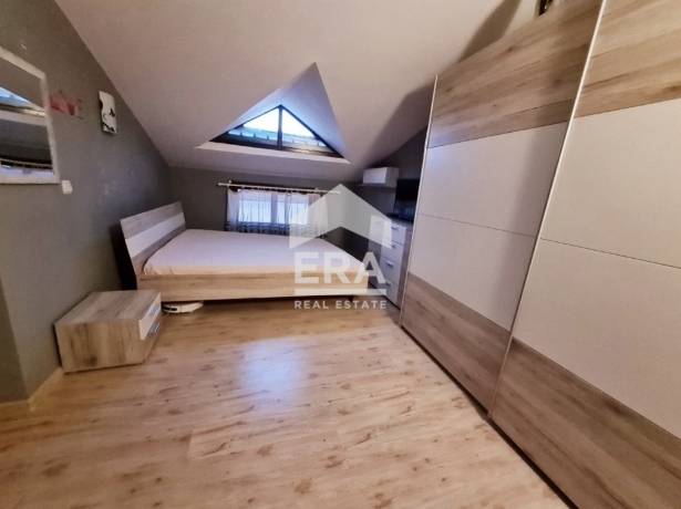 Тристаен обзаведен апартамент в кв. Света гора, В. Търново
