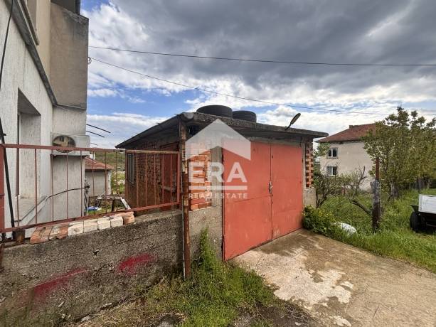 Етаж от къща за продажба във в.з. Средна кула, Русе