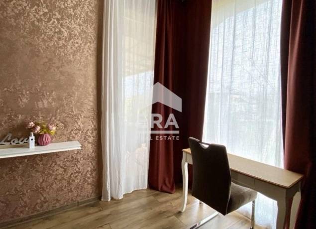 ERA Фамилия предлага нова обзаведена къща на 36 км от София