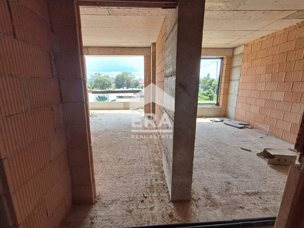 Двустаен апартамент за продажба в кв. Трошево, Варна