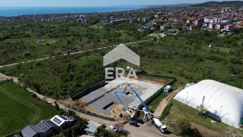 Двустаен, ексклузивен, югоизточен апартамент за продажба, с морска панорама, в новострояща се сграда, кв. Виница, Варна, до Обръщача и тенис корта