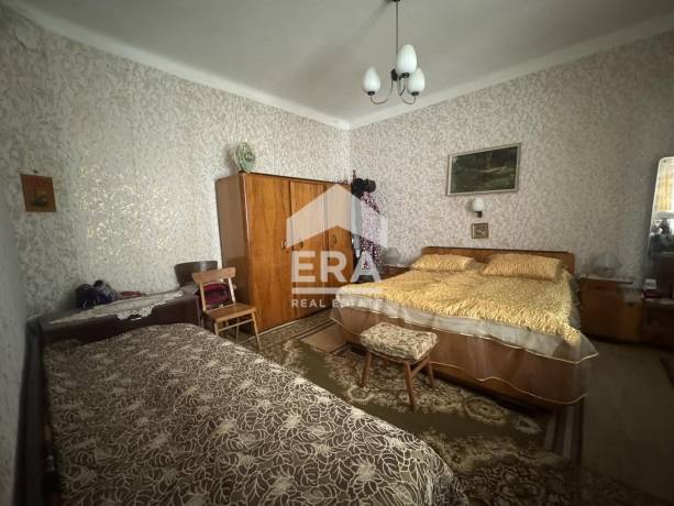 ЕКСКЛУЗИВНО! ЕРА Дръстър предлага за продажба автентична градска къща с аристократичен дух и голям потенциал в района на ‘‘Градска Поликлиниката‘‘ – гр. Силистра!