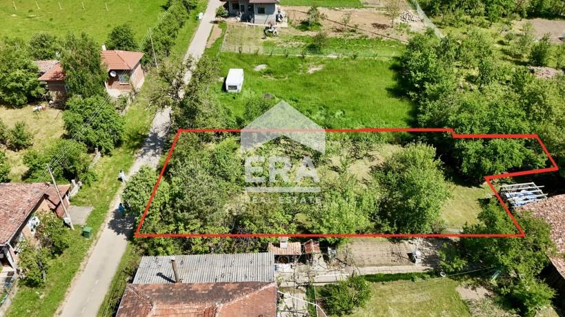Парцел в регулация в с. Палици, общ. Елена