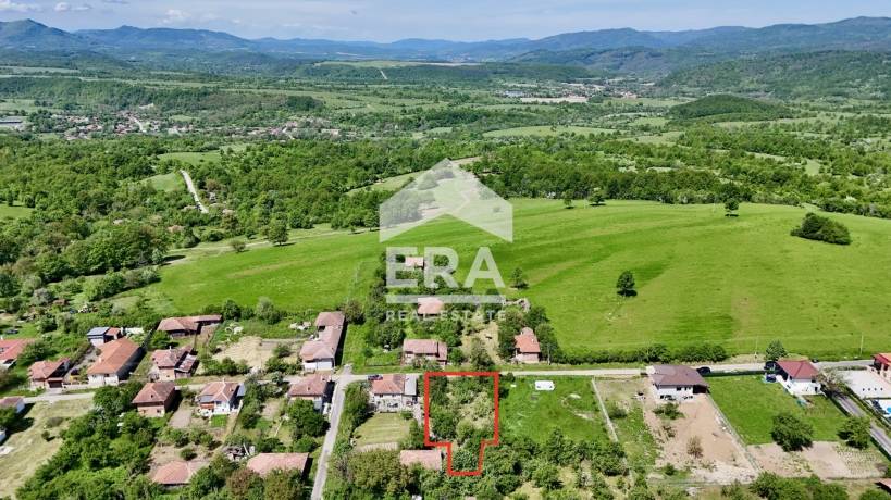 Парцел в регулация в с. Палици, общ. Елена