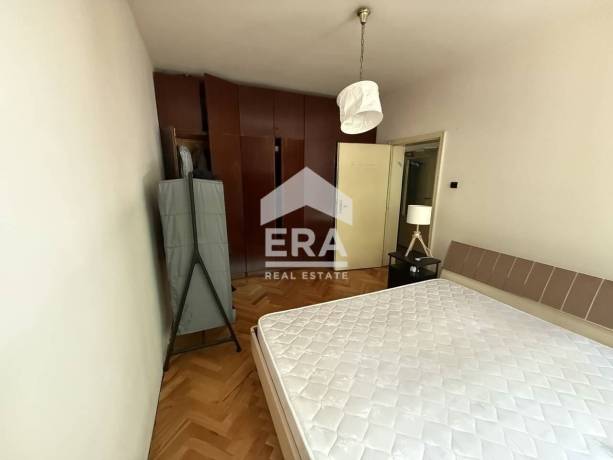 ЕРА ХОУМ продава 3-стаен апартамент до панаира