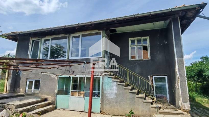 ЕРА ИмотиТе продава двуетажна Къща в с. Кардам, общ. Попово