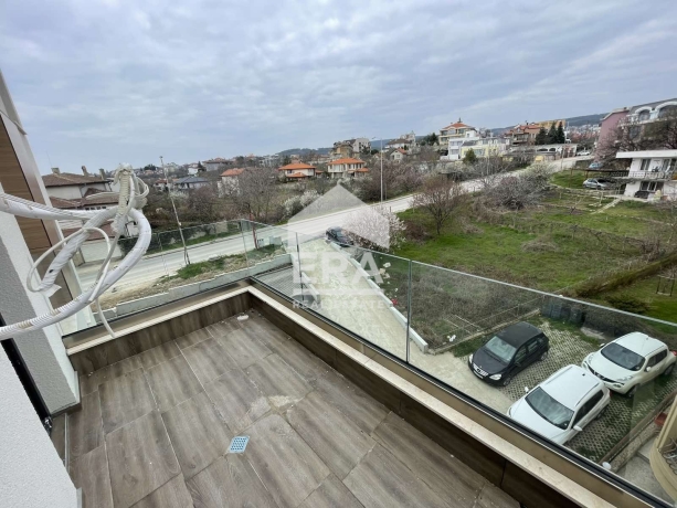 Двустаен апартамент за продажба в кв. Виница, Варна