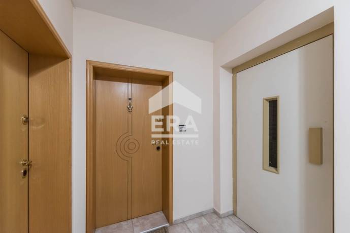 Тристаен апартамент за продажба в кв. Левски 1, Варна
