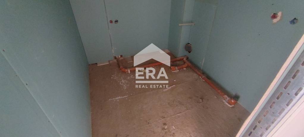 ЕРА Хоум продава ЛУКСОЗНА КЪЩА В ЗАТВОРЕН КОМПЛЕКС