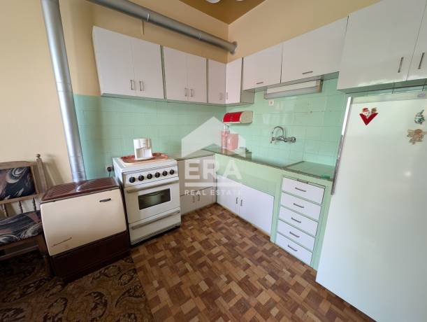 ЕКСКЛУЗИВНО! Тристаен ТУХЛЕН апартамент за продажба кв. Център, гр. Шумен
