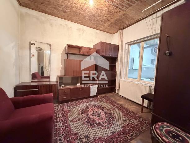 ЕКСКЛУЗИВНО! ЕРА Дръстър предлага за продажба къща с гараж в района на „Трите бъчви“, кв. Изток, гр. Силистра!