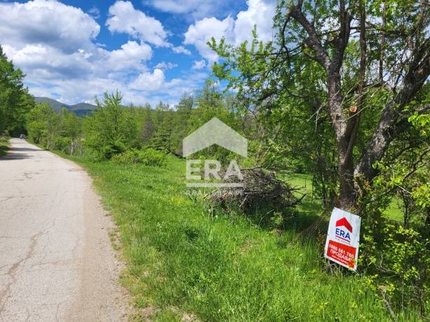 ПАРЦЕЛ - УПИ с площ 5689 кв.м. в с. Бойковец, общ. Етрополе