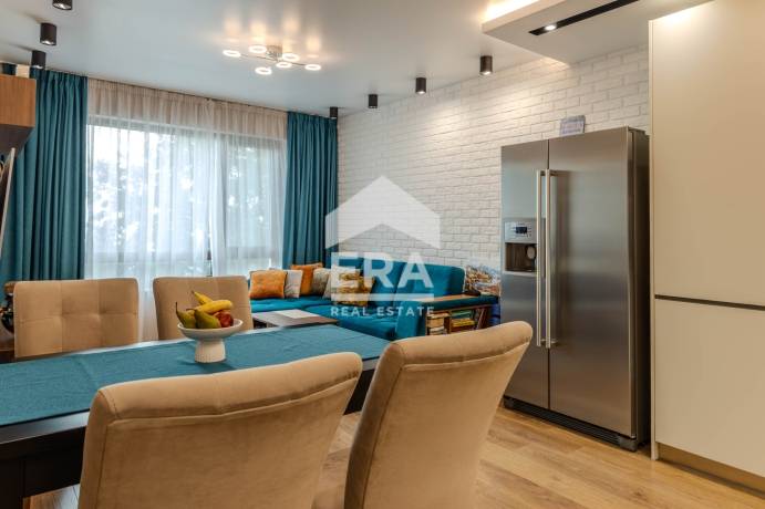 Обзаведен двустаен апартамент в Elegance Residence, Ален Мак.