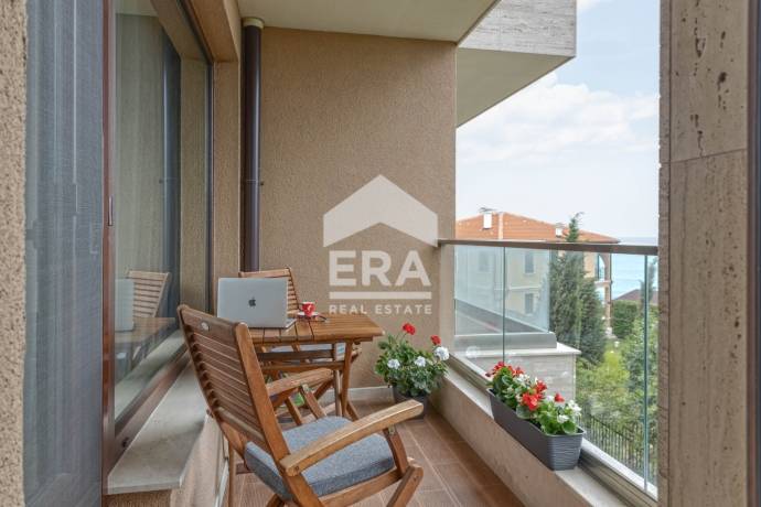 Обзаведен двустаен апартамент в Elegance Residence, Ален Мак.
