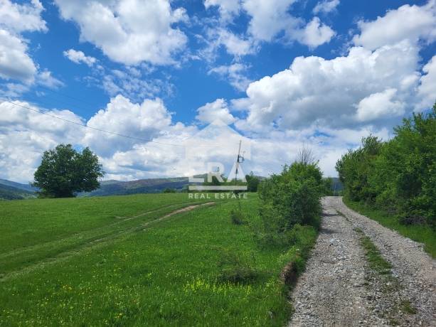 ПАРЦЕЛ - УПИ с площ 1158 кв.м. с. Бойковец, общ. Етрополе