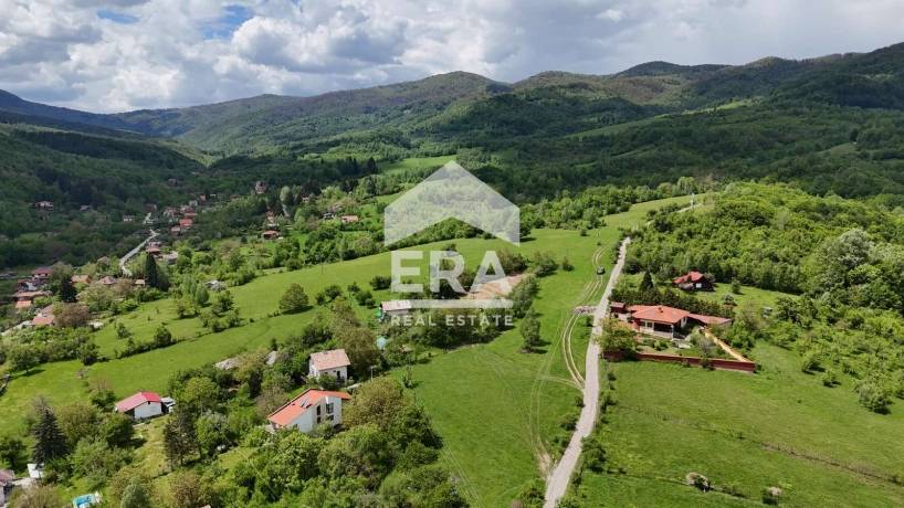 ПАРЦЕЛ - УПИ с площ 2182 кв.м. в с. Бойковец, общ. Етрополе