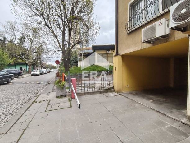 Гараж под наем в кв. Лозенец, София