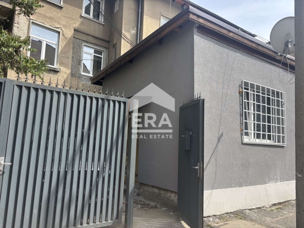Къща за продажба в Център, София