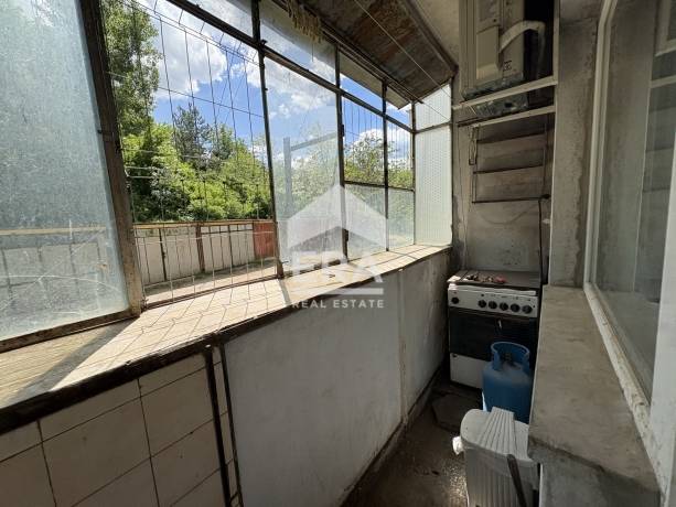 Тристаен апартамент за продажба в кв. Зона Б, Велико Търново